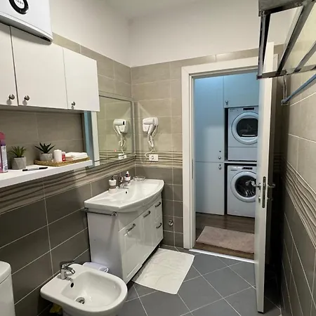 Cozy House In شقة تيرانا