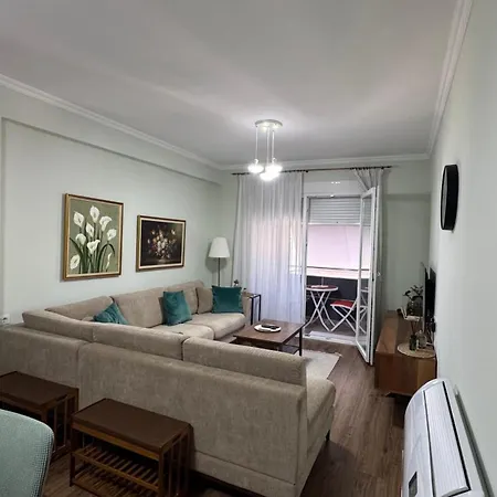 Cozy House In شقة تيرانا