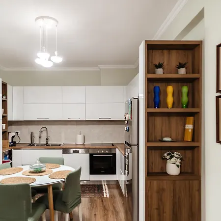 Cozy House In Apartmán Tirana